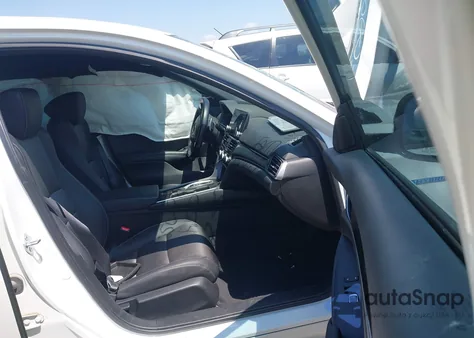 2022 Honda Accord Hybrid Sport z USA, uszkodzony, nr VIN 1HGCV3F21NA011794